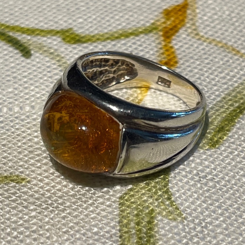 Single stone yellow amber silver ring